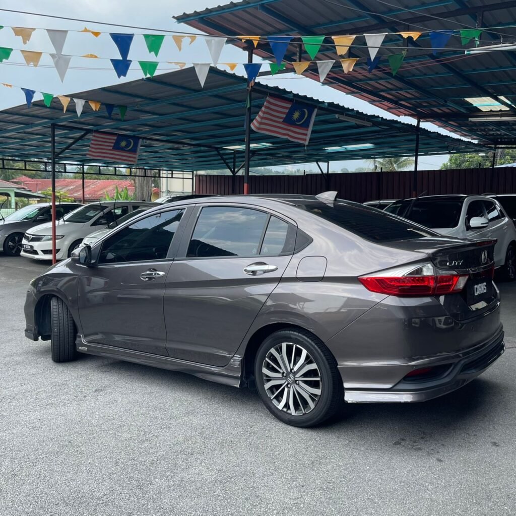 Jualan Kereta Malaysia Dijangka Mencecah 800,000 Unit Pada 2026 – Bagaimana Ia Mempengaruhi Nilai Kereta Anda? 20 Honda City 1.5 V Faccelift by Carxis 2