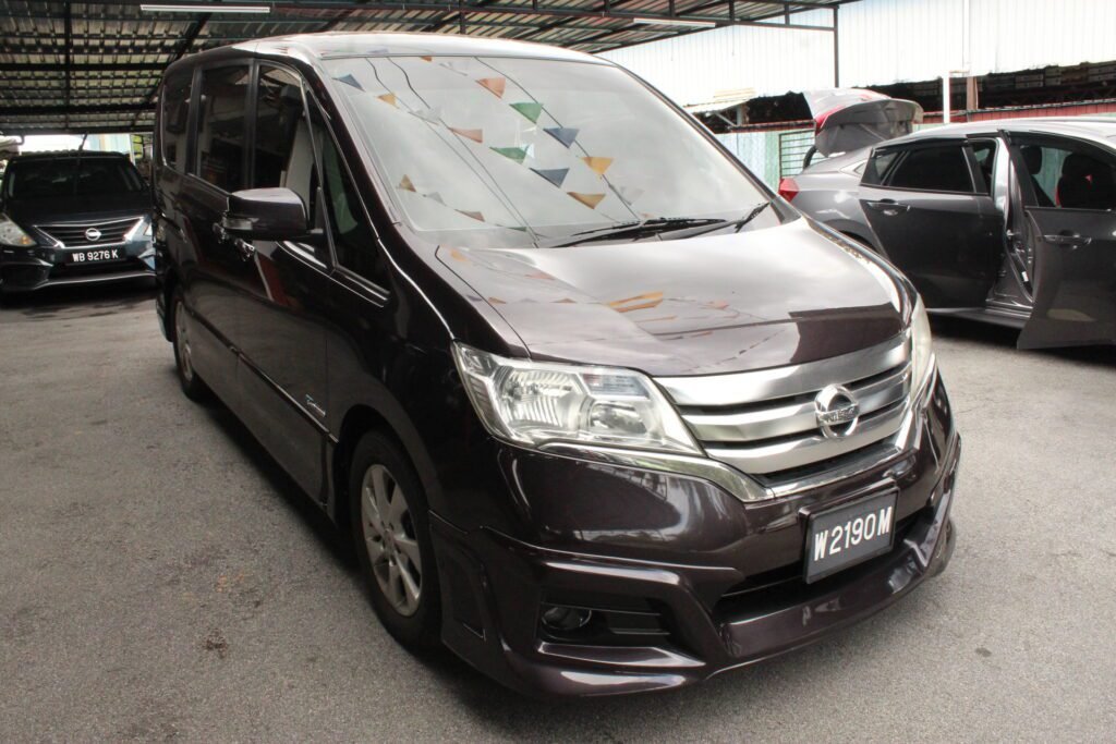 Nissan Serena 2.0