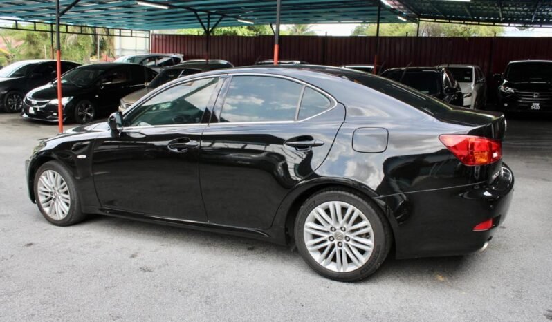 
								2006 Lexus 2.5 SE (A) full									