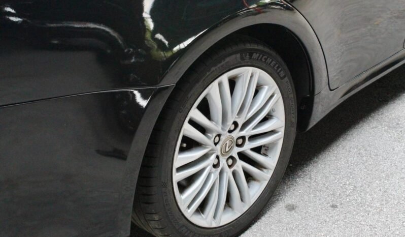 
								2006 Lexus 2.5 SE (A) full									