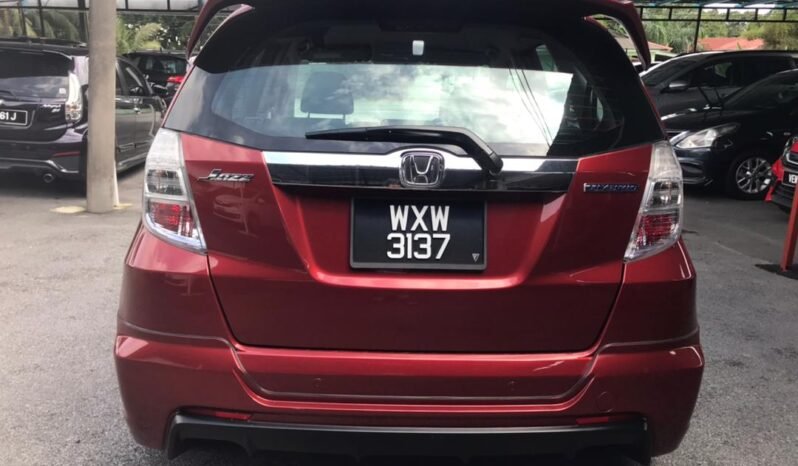 
								2012 Honda Jazz Hybrid CBU full									