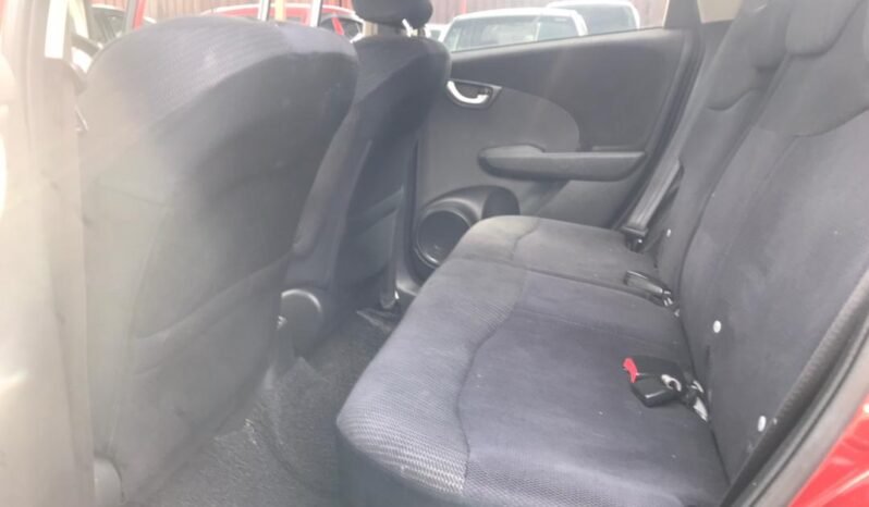 
								2012 Honda Jazz Hybrid CBU full									