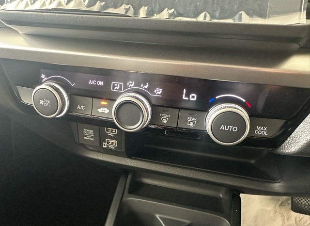 
								Honda City E full									