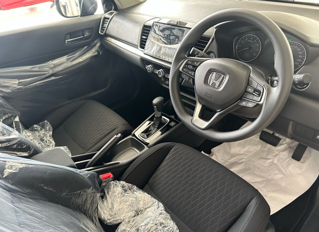 
								Honda City E full									