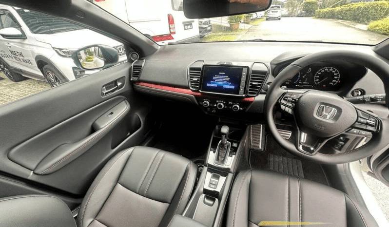 
								Honda City Hatchback RS Hybrid full									