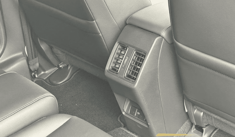
								Honda City Hatchback RS Hybrid full									