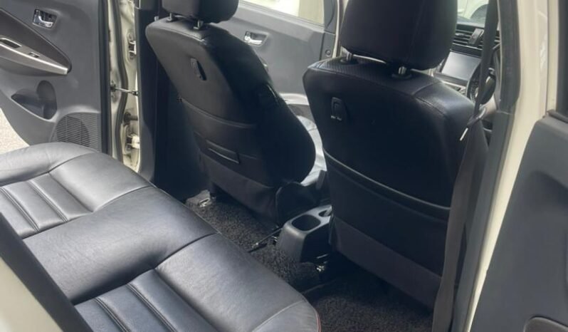 
								PERODUA AXIA 1.0 AV (2015) full									