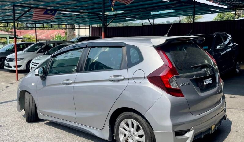 
								Honda Jazz 2019 Facelift 1.5 Auto full									