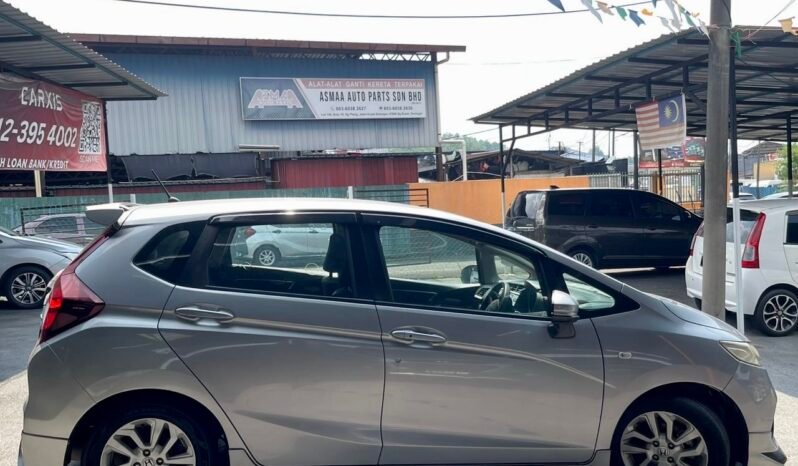 
								Honda Jazz 2019 Facelift 1.5 Auto full									