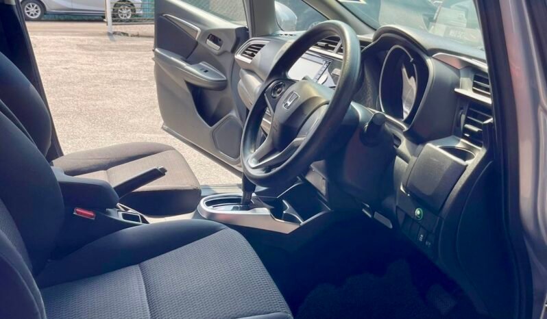 
								Honda Jazz 2019 Facelift 1.5 Auto full									