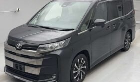 Toyota Noah SZ 2022 | Grade 5.0 | Black