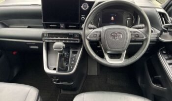 
										Toyota Noah SZ 2022 | Grade 5.0 | Black full									