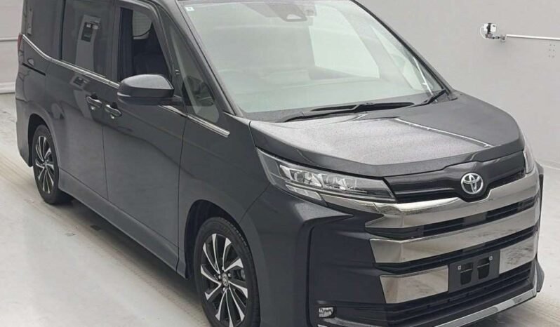 
								Toyota Noah SZ 2022 | Grade 5.0 | Black full									