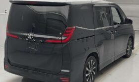 Toyota Noah SZ 2022 | Grade 5.0 | Black