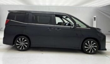 
										Toyota Noah SZ 2022 | Grade 5.0 | Black full									