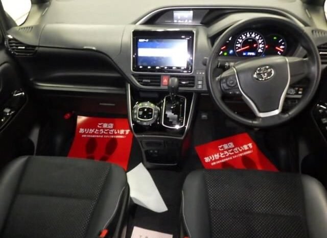 
								Toyota Voxy Kirameki 3 2023 | Grade 4.5 | Black full									