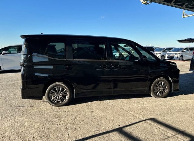 
								Toyota Voxy SG 2022 | Grade 4.5A | Black full									