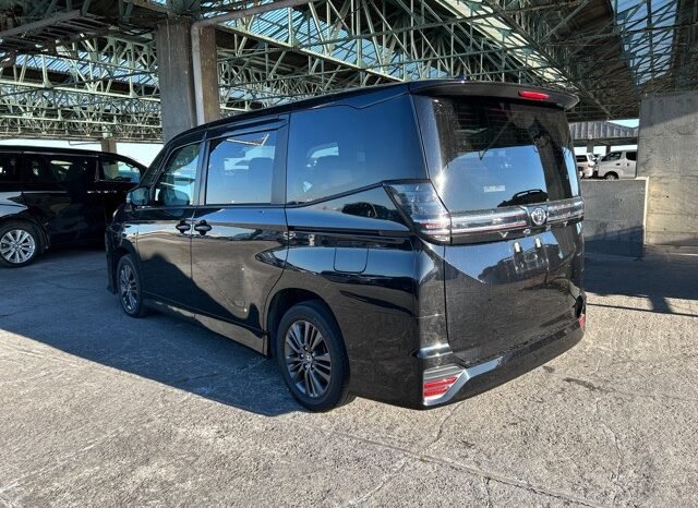 
								Toyota Voxy SG 2022 | Grade 4.5A | Black full									