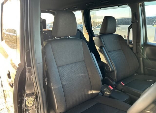 
								Toyota Voxy SG 2022 | Grade 4.5A | Black full									