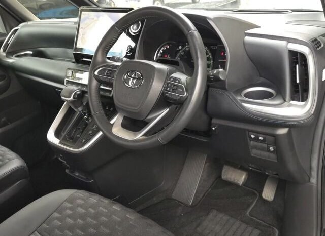 
								Toyota Voxy SZ 2023 | Grade 5A | Black full									