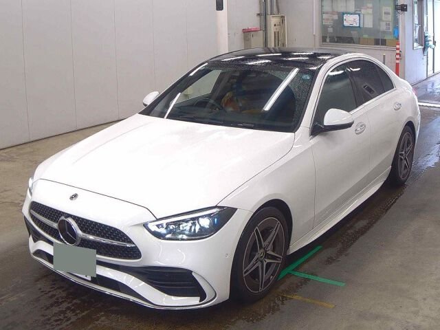 2022 Mercedes-Benz C200 AMG Line – 31K KM