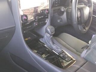 2023 Toyota Alphard Z – 13K KM 2 edited